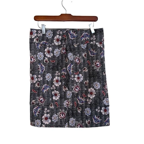 MARGARET M Christiana Pencil Knee Length Skirt Grey Floral Size Medium‎ - Picture 4 of 13